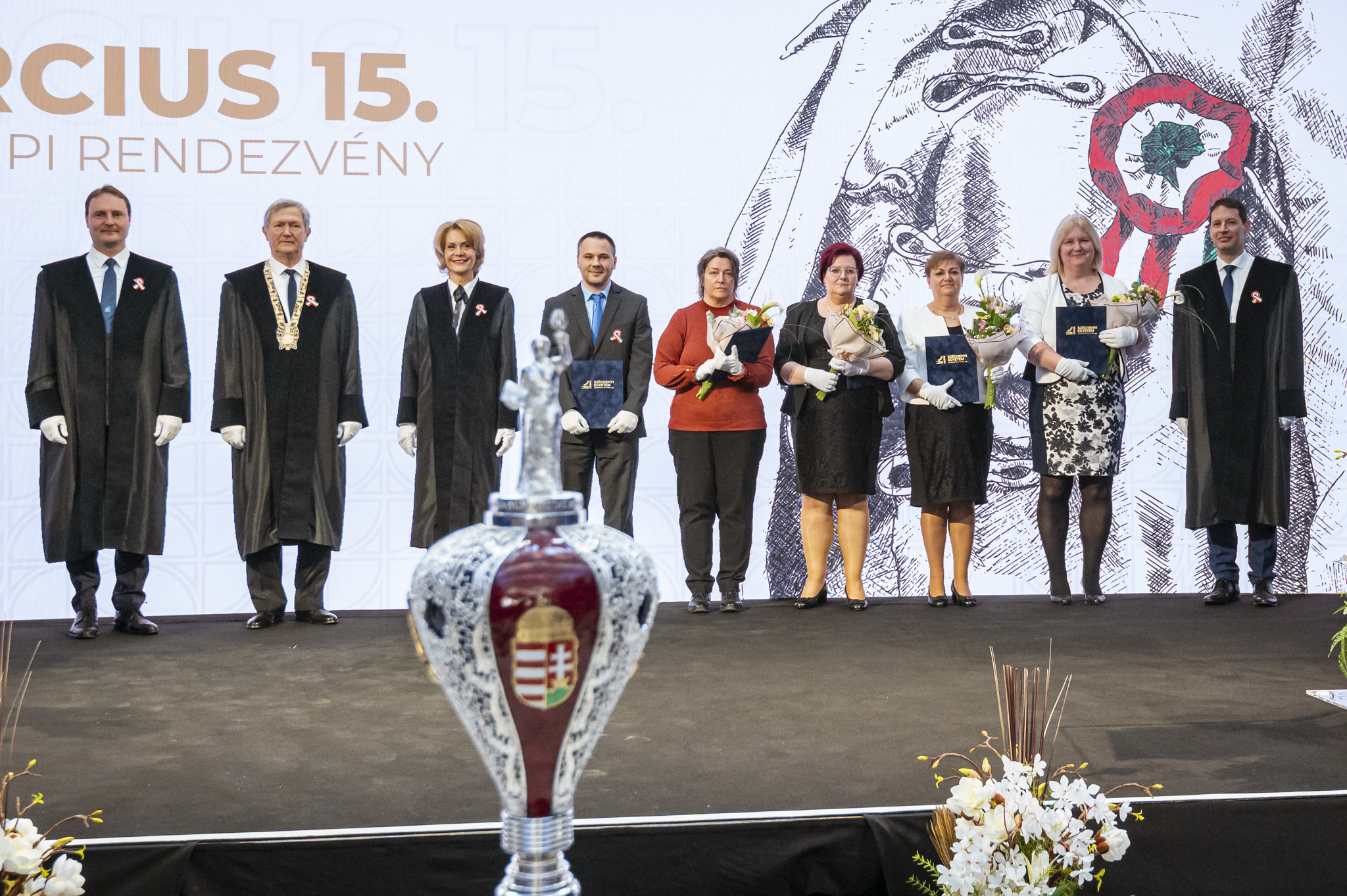Gallery of award recipients: The ceremony also provided an opportunity to present the prestigious recognitions of Széchenyi István University. (Photo: András Adorján, Gergely Nagy / Széchenyi István University)
